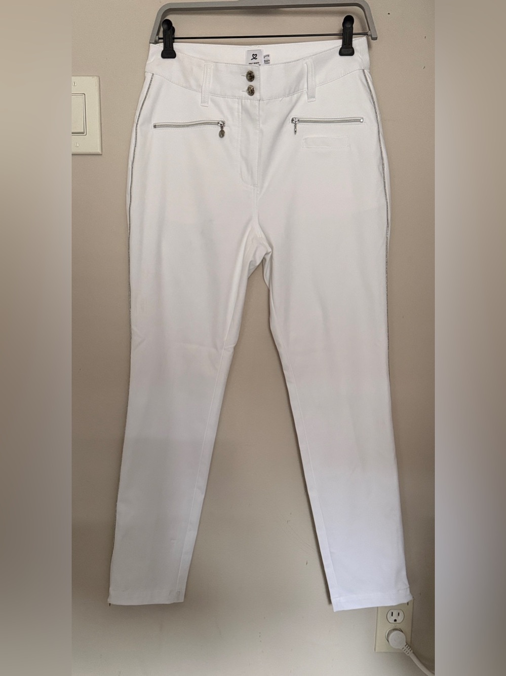 Daily Sports “Clean Line” White Golf Pants Slim Fit Ankle Zip US 4